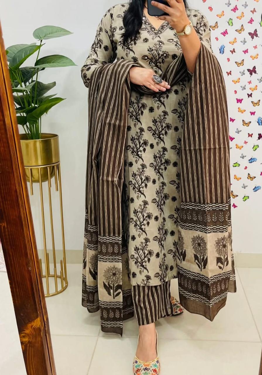 Kurti with Pant & Dupatta - Image 7